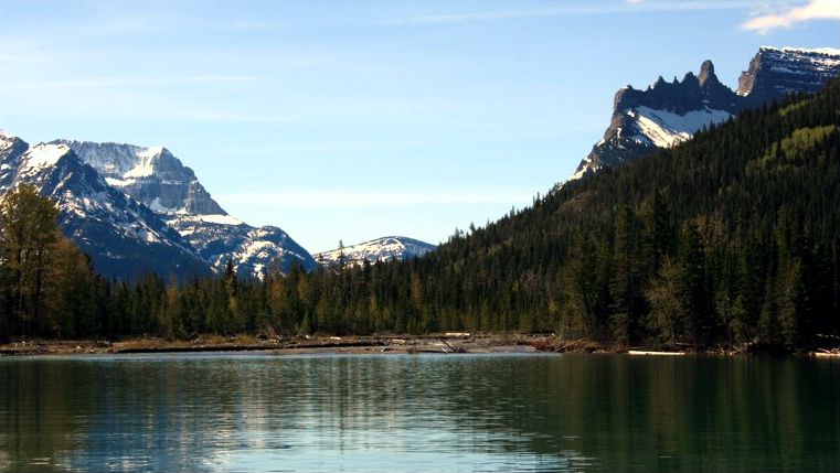 boat cruise in waterton